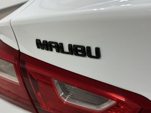 Used 2018 Chevrolet Malibu LS image 25