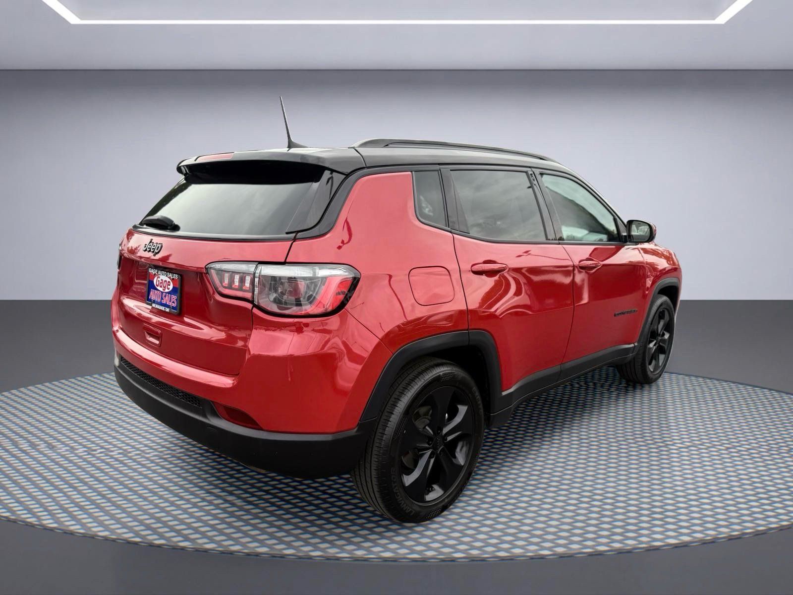 Used 2021 Jeep Compass Latitude FWD image 9