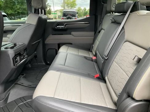 Used 2026 Chevrolet Silverado 1500 ZR2 AWD/4WD image 18