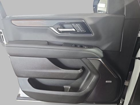 Used 2026 GMC Yukon Denali w/ Sun & Power Step Package AWD/4WD image 33