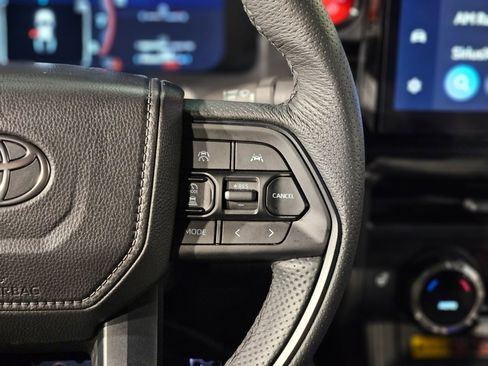 Used 2025 Toyota Tacoma TRD Pro image 29