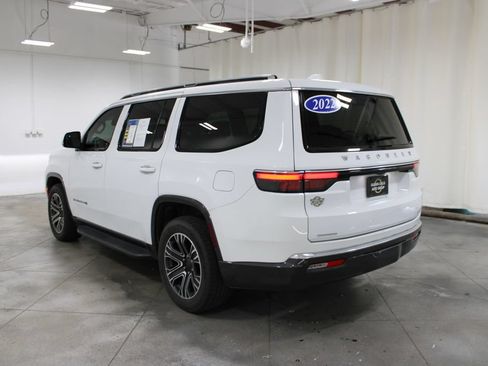 Used 2022 Jeep Wagoneer Series III w/ Flexible Seating Group AWD/4WD image 7