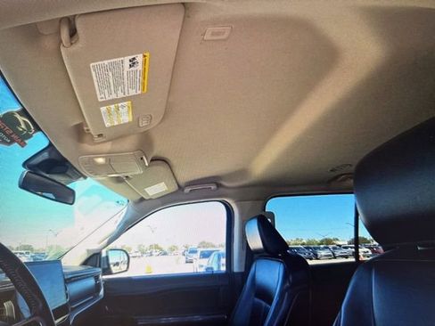 Used 2024 Ford Expedition XLT image 27