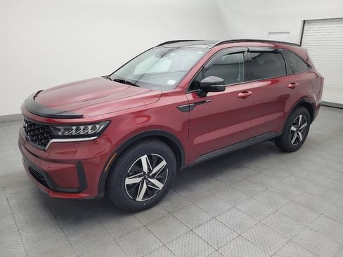 Used 2023 Kia Sorento S w/ Panoramic Sunroof Package FWD image 2