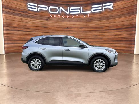 Certified 2024 Ford Escape Active w/ Tech Pack #1 AWD/4WD image 8