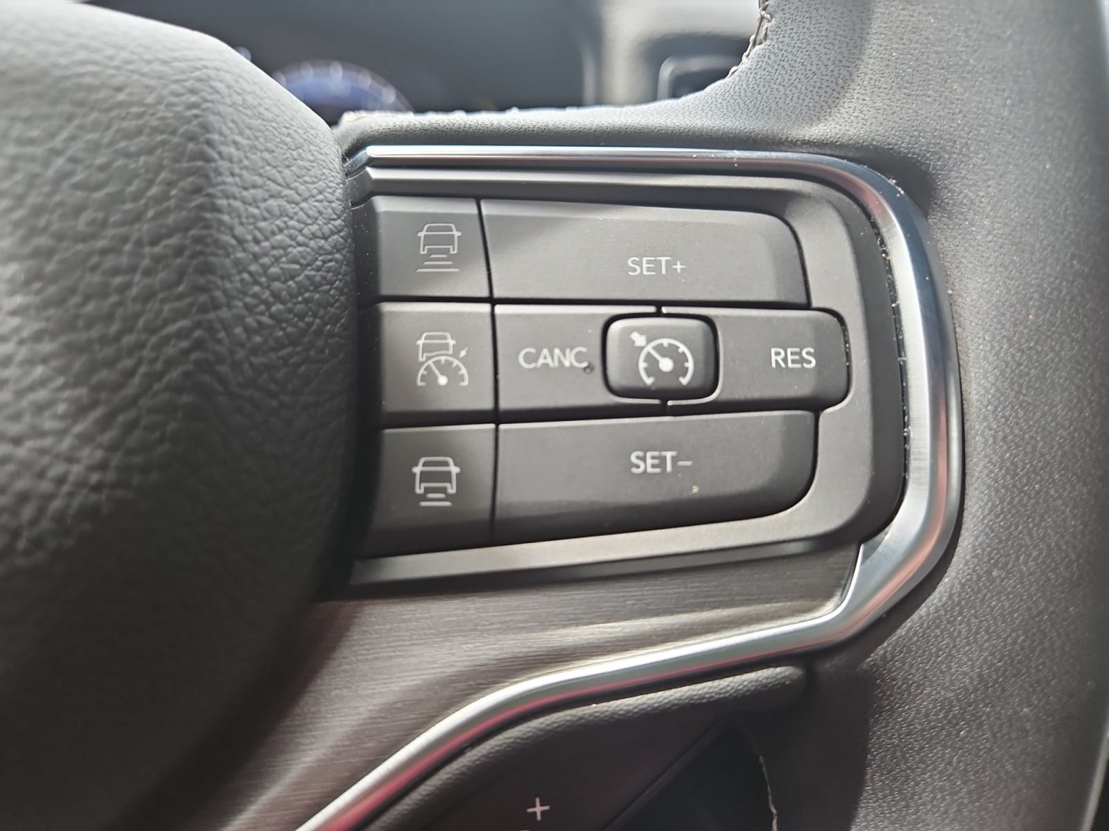 Used 2023 Jeep Wagoneer Series II AWD/4WD image 23