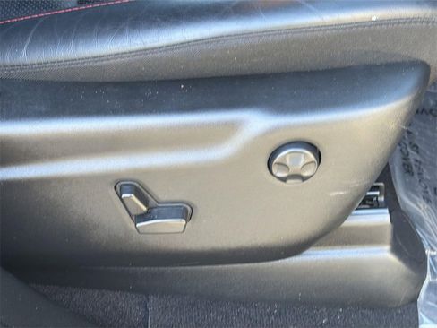 Used 2024 Dodge Durango GT image 32