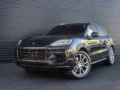 Certified 2025 Porsche Cayenne