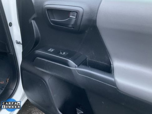 Used 2022 Toyota Tacoma SR image 48