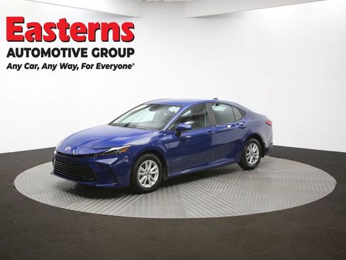 Used 2025 Toyota Camry LE w/ Convenience Package image 54