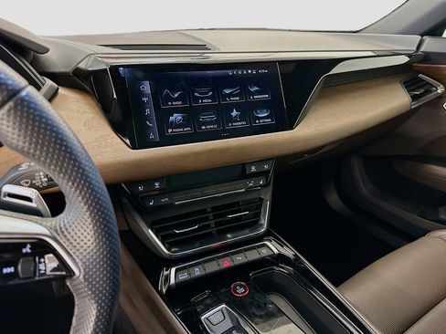 Used 2022 Audi e-tron GT Premium Plus AWD/4WD image 26