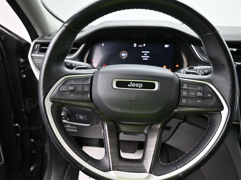 Used 2022 Jeep Grand Cherokee L Limited image 12