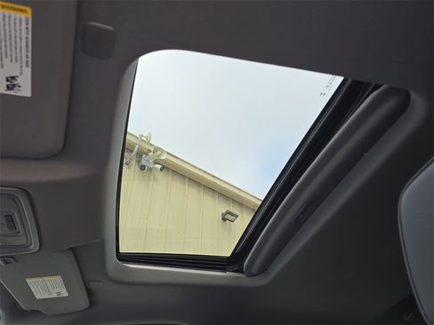 Used 2024 GMC Sierra 3500 Denali w/ Denali Reserve Package image 28