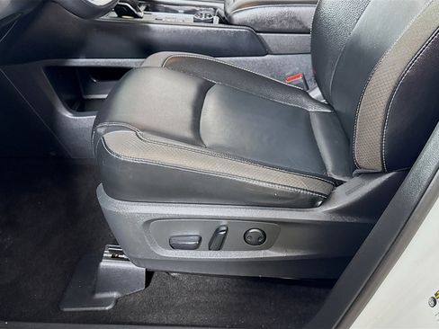 Used 2023 Nissan Pathfinder SL w/ SL Premium Package AWD/4WD image 23