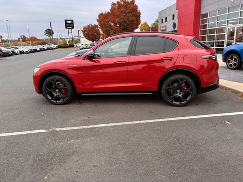 New 2025 Alfa Romeo Stelvio Sprint w/ Veloce Package image 6