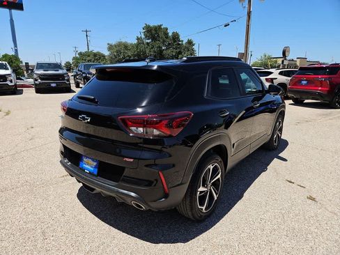 Used 2023 Chevrolet TrailBlazer RS w/ Sun and Liftgate Package AWD/4WD image 8