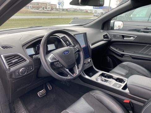 Used 2022 Ford Edge ST image 9