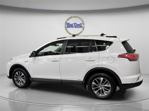 Used 2016 Toyota RAV4 XLE w/ Convenience Package image 4