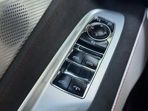 Used 2023 Chevrolet Corvette Stingray Premium Conv w/ Z51 Performance Package RWD image 18