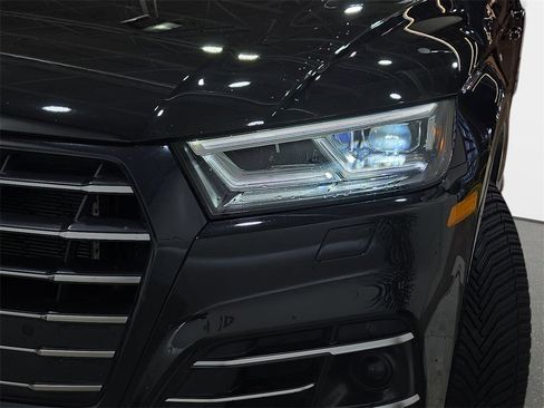 Used 2020 Audi Q5 e Prestige image 34