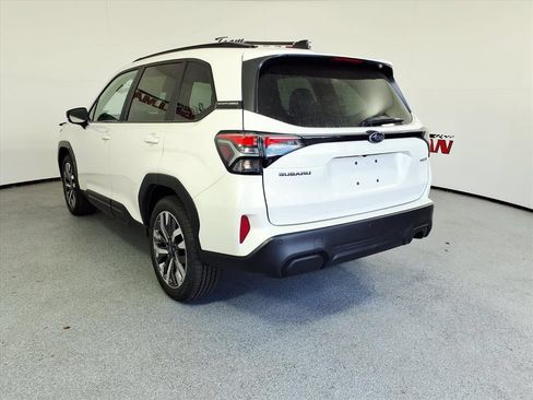Used 2026 Subaru Forester Touring AWD/4WD image 2