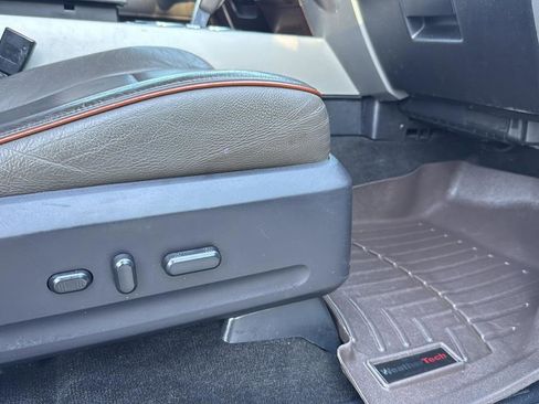 Used 2015 Ford Expedition EL King Ranch image 25