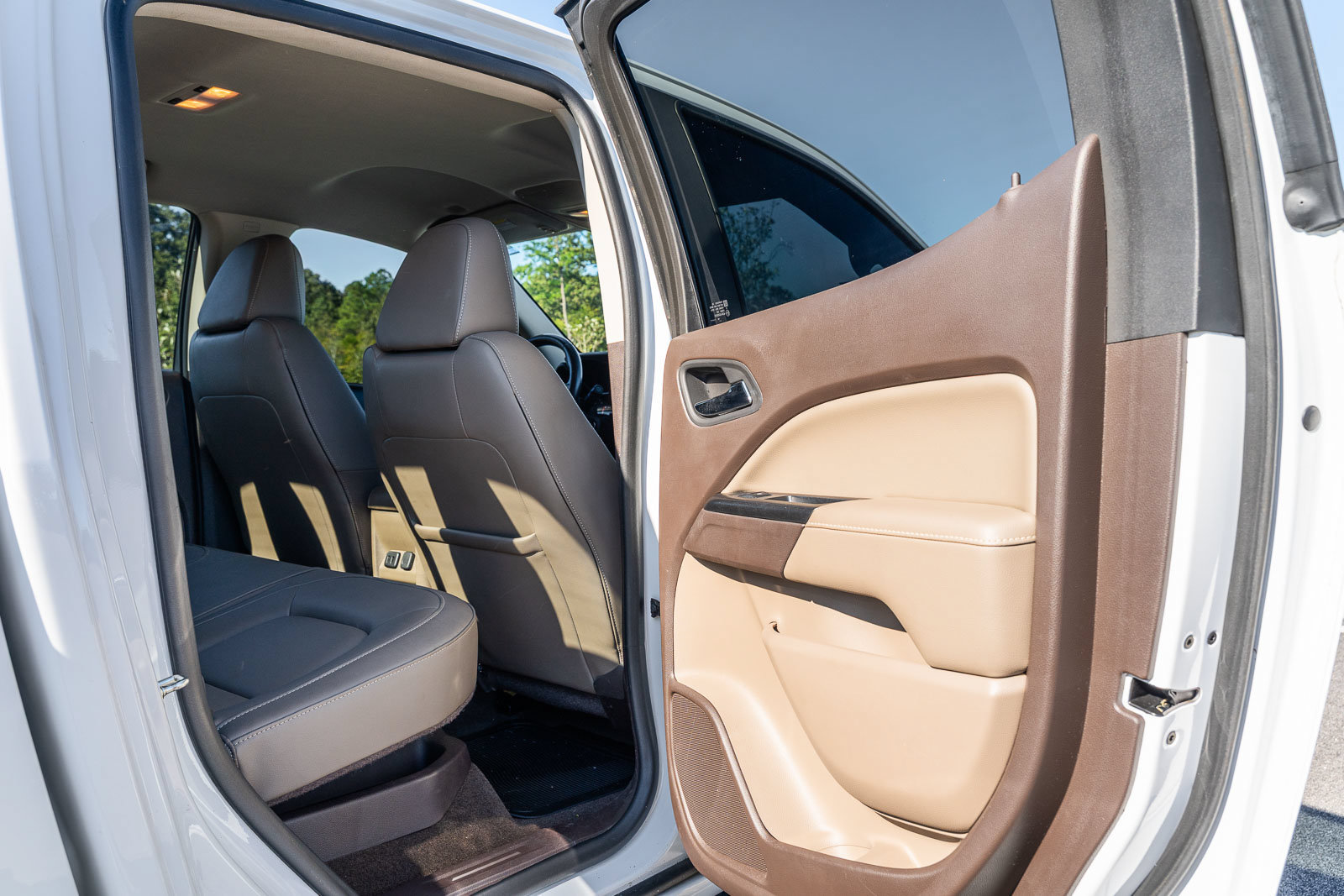 Used 2016 GMC Canyon SLT w/ Trailering Package RWD image 14