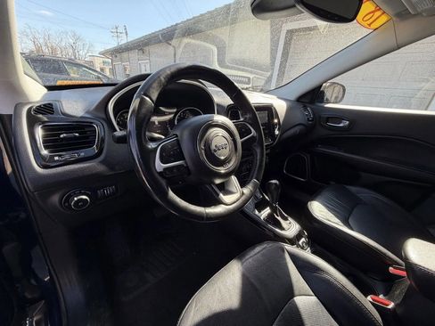 Used 2018 Jeep Compass Limited w/ Navigation Group AWD/4WD image 10