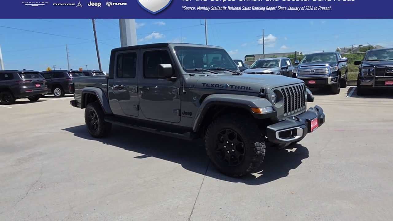 Certified 2023 Jeep Gladiator Overland AWD/4WD image 2