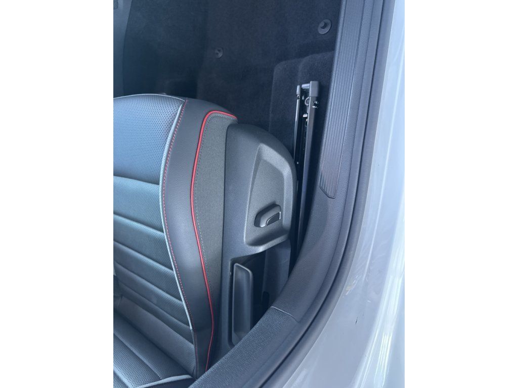 Used 2024 Volkswagen GTI SE w/ SE Leather Seats Package FWD image 36