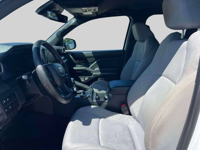 Used 2024 Toyota Tacoma SR5 AWD/4WD image 19