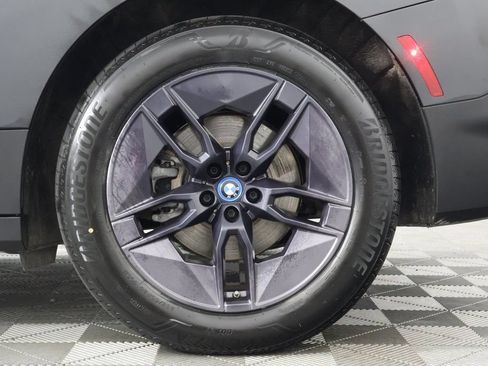 Used 2024 BMW iX xDrive50 w/ Convenience Package AWD/4WD image 15