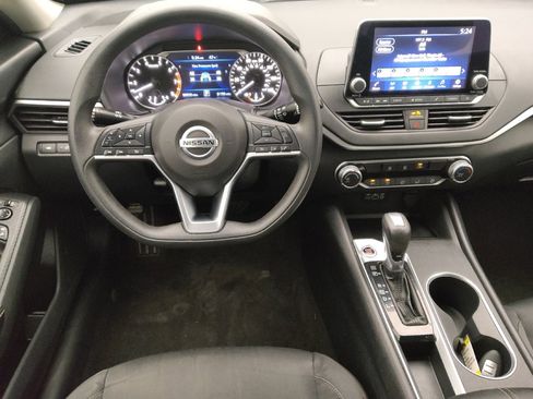 Used 2022 Nissan Altima 2.5 SV image 22