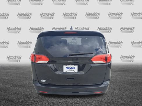 Used 2019 Chrysler Pacifica Touring Plus w/ S Appearance Package image 8