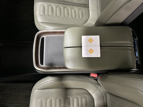 Used 2022 Rivian R1T Adventure image 29