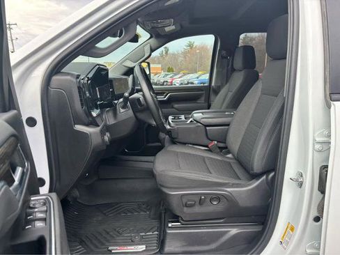 Used 2025 Chevrolet Silverado 2500 LT AWD/4WD image 16