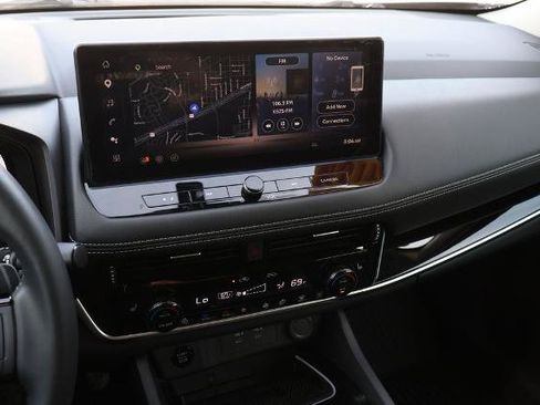 Certified 2024 Nissan Rogue SL w/ SL Premium Package FWD image 21