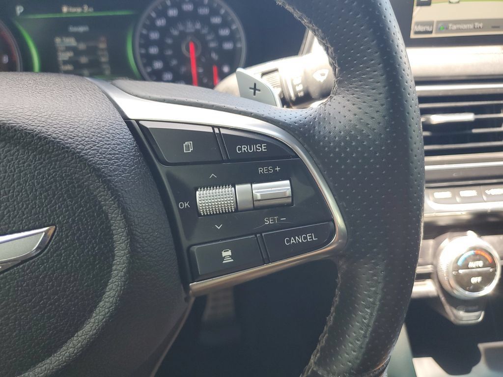 Used 2020 Genesis G70 3.3T RWD image 22
