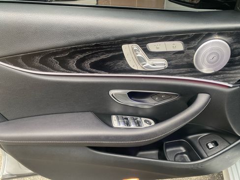 Used 2020 Mercedes-Benz E 350 4MATIC Sedan image 28