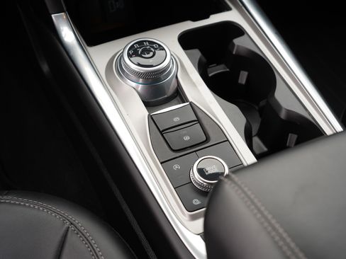 Used 2023 Ford Explorer XLT w/ Equipment Group 202A image 25