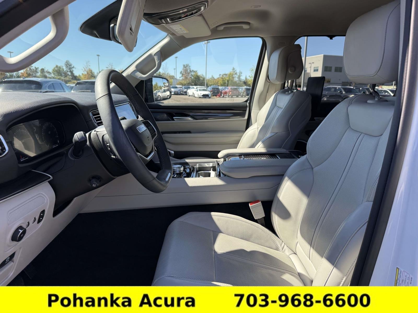 Used 2024 Jeep Wagoneer 4WD w/ Convenience Group I image 13
