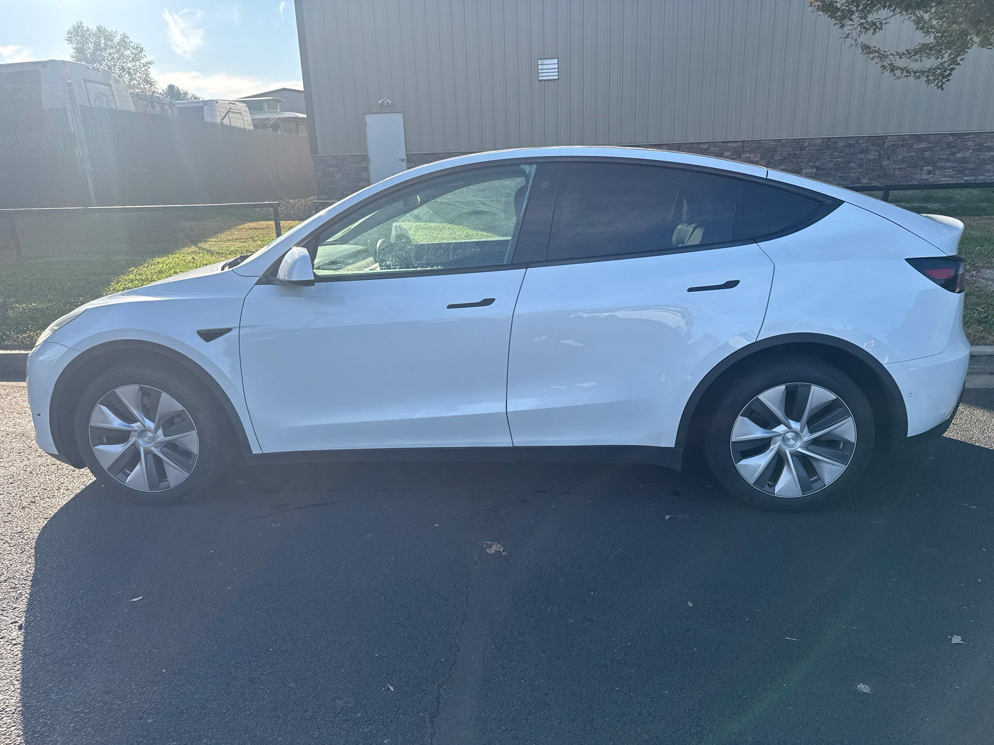 Used 2021 Tesla Model Y Long Range AWD/4WD image 8