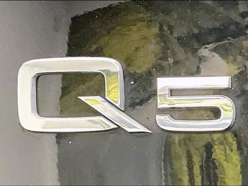 Used 2023 Audi Q5 2.0T Premium w/ Convenience Package image 32