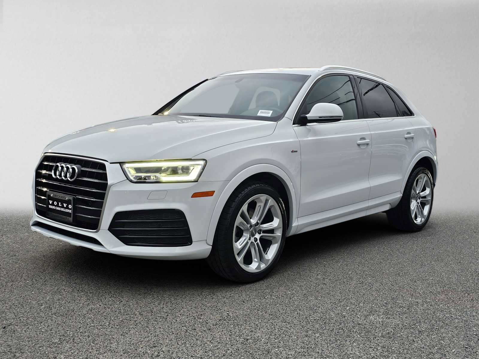 Used 2018 Audi Q3 2.0T Premium Plus w/ Premium Plus Package AWD/4WD image 6