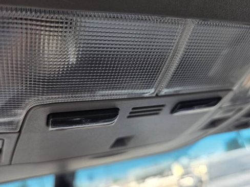 Used 2016 Toyota Camry SE w/ Moonroof Package FWD image 14