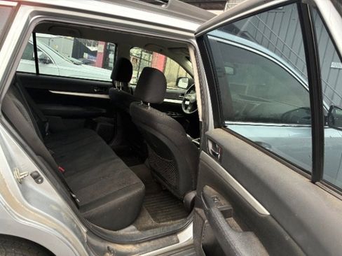 Used 2013 Subaru Outback 2.5i image 11