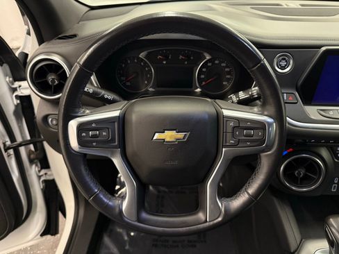 Used 2020 Chevrolet Blazer LT image 12