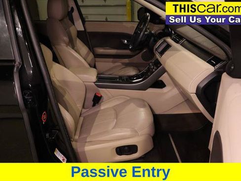 Used 2019 Land Rover Range Rover Evoque SE image 20