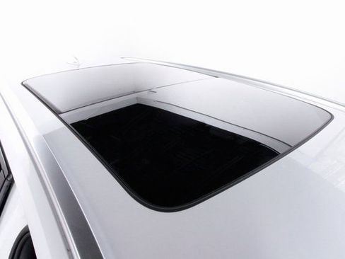 Certified 2025 Volvo V60 B5 Cross Country Plus image 25