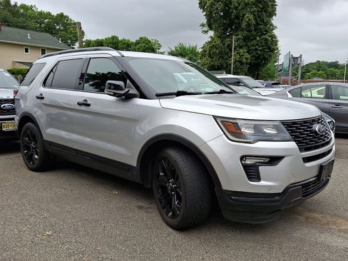 Used 2019 Ford Explorer Sport w/ Equipment Group 401A AWD/4WD image 2